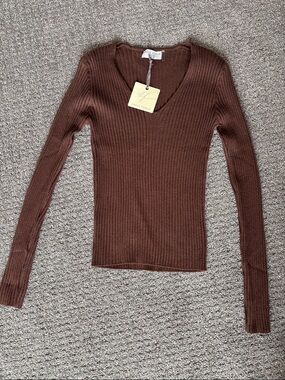 Ribbed Chocolate Brown V-Neck Sweater